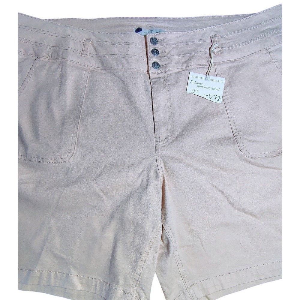 Curvy Fit Light Peach Shorts Women's plus Size 26W stretchy summer button
